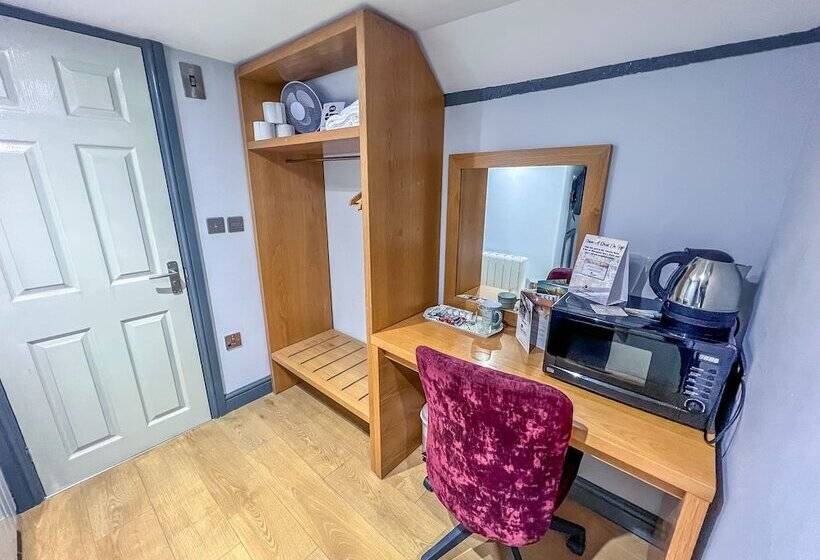 Пансион Twenty Hotel And Bar