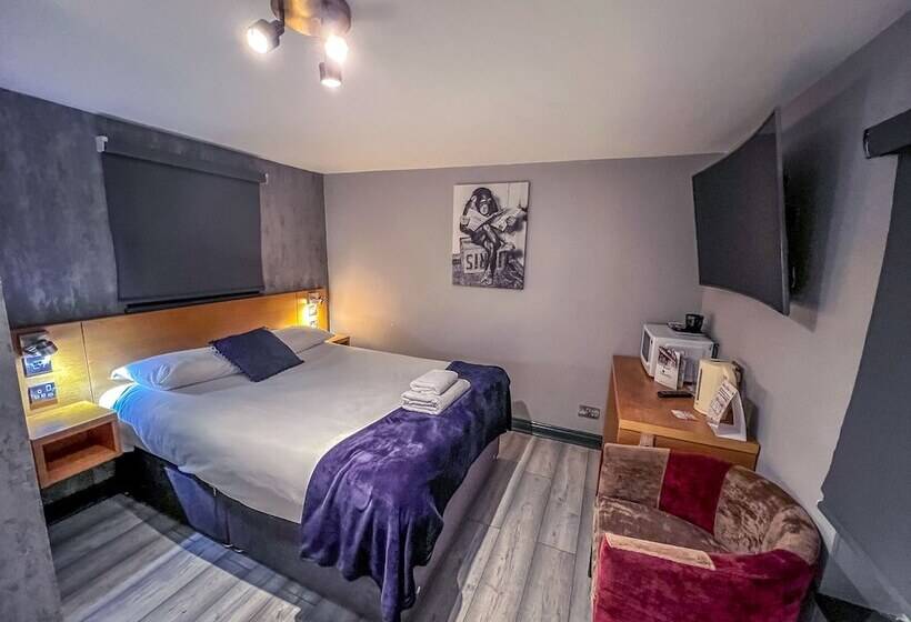 Пансион Twenty Hotel And Bar