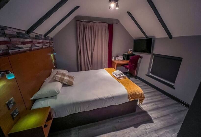 Пансион Twenty Hotel And Bar