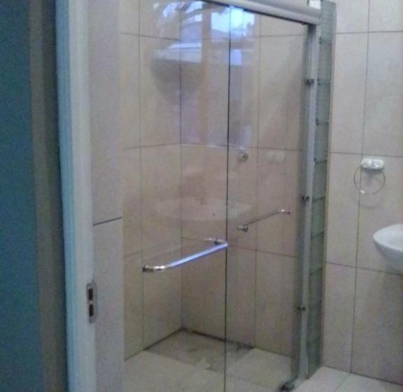 פנסיון Victoria Oaks Guesthouse