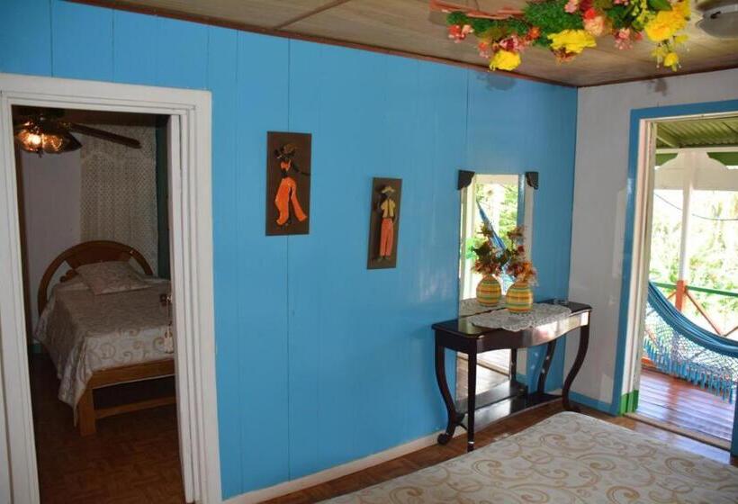 هاستل Posada Nativa Licy