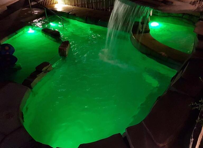 ユースホステル Pousada Nossa Senhora Aparecida