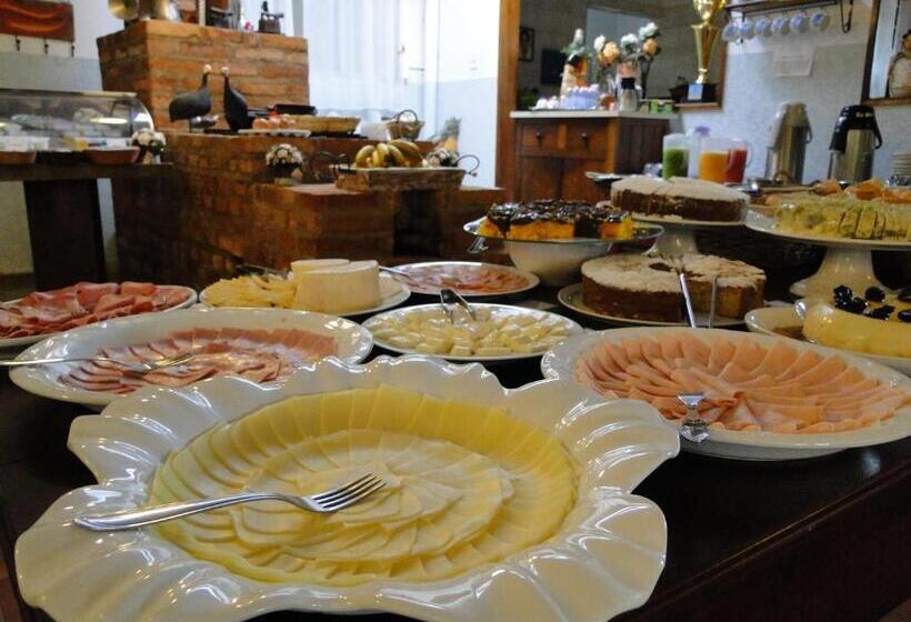 ユースホステル Pousada Nossa Senhora Aparecida