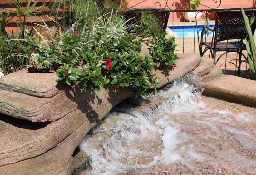 ユースホステル Pousada Nossa Senhora Aparecida