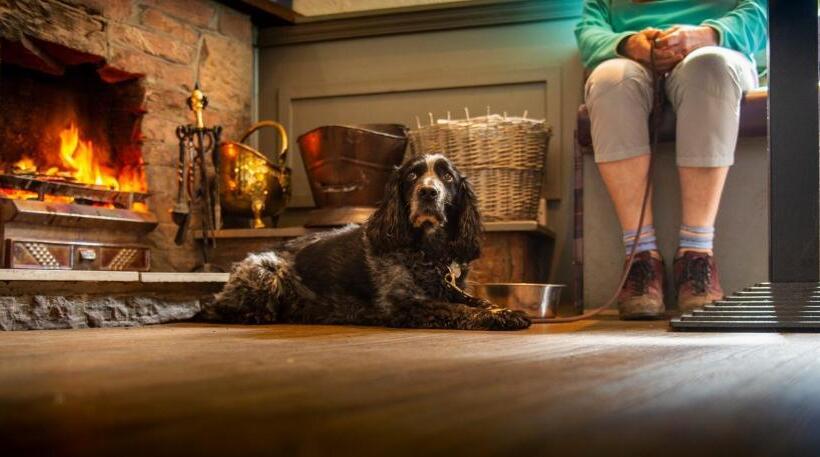 مبيت وإفطار Dryburgh Arms Pub With Rooms