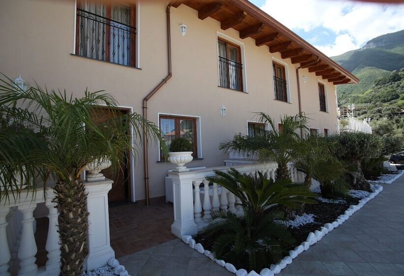 تختخواب و صبحانه Villa Catie