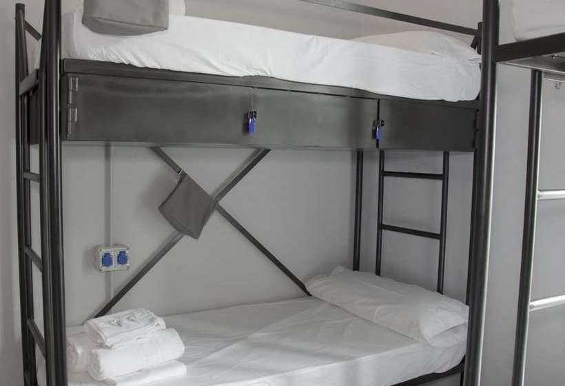 Factory Rooms Barbate  Hostel