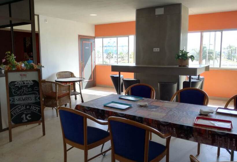 Hostel Puerto Algeciras