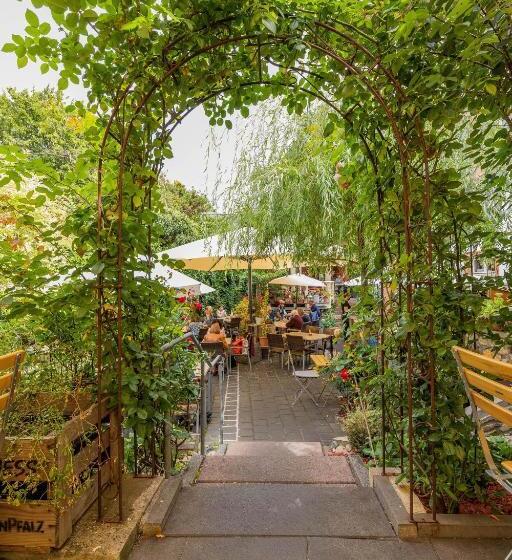 בית מלון כפרי Hof Ehrenfels