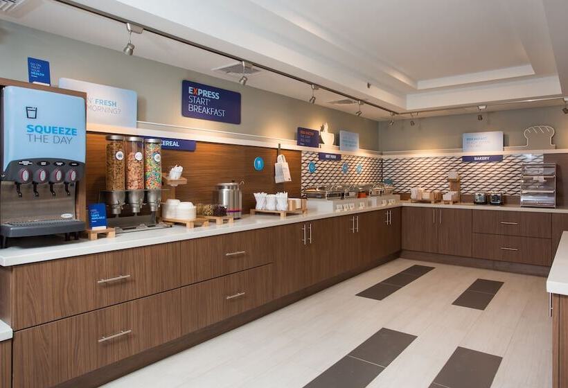 فندق Holiday Inn Express Chelmsford, An Ihg