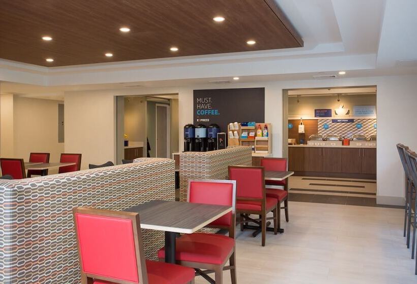 فندق Holiday Inn Express Chelmsford, An Ihg
