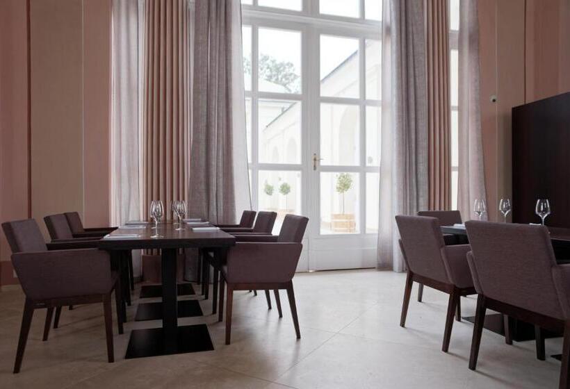 ホテル Hraniční Zámeček