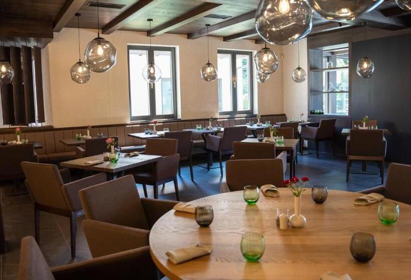 ホテル Hraniční Zámeček