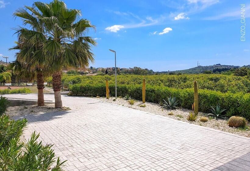 هتل Villa Landolina