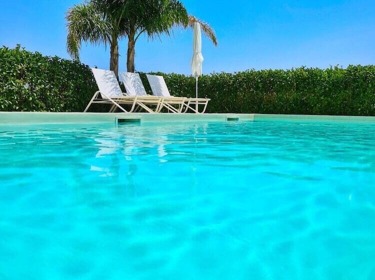 هتل Villa Landolina