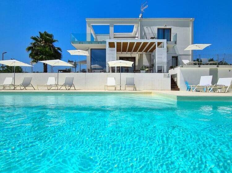 هتل Villa Landolina