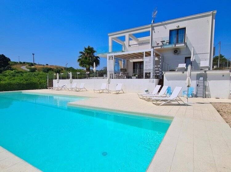 هتل Villa Landolina