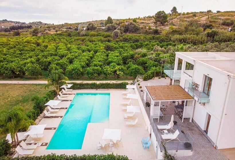 هتل Villa Landolina