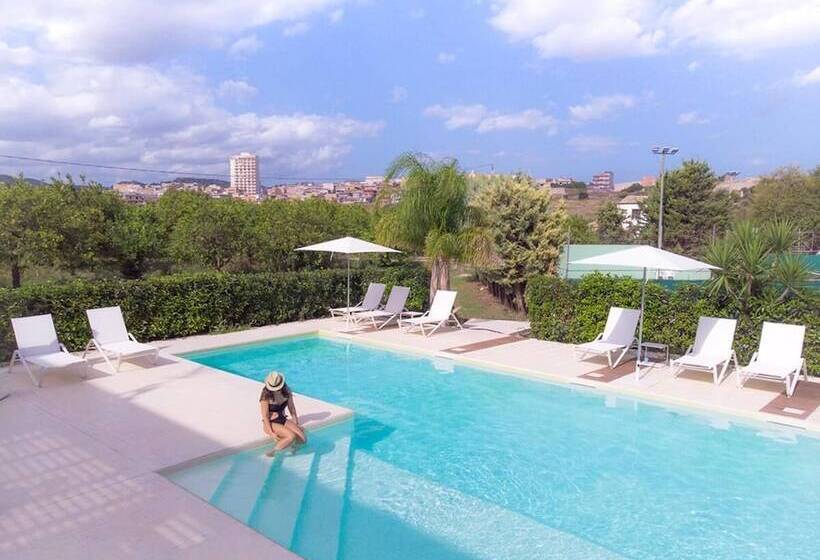 هتل Villa Landolina