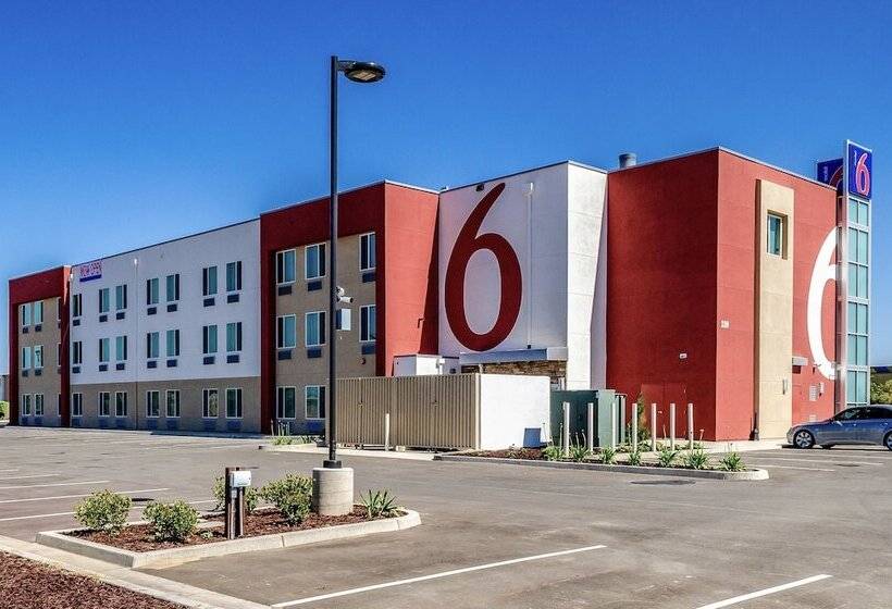 Motel 6 Livingston, Ca   Merced County