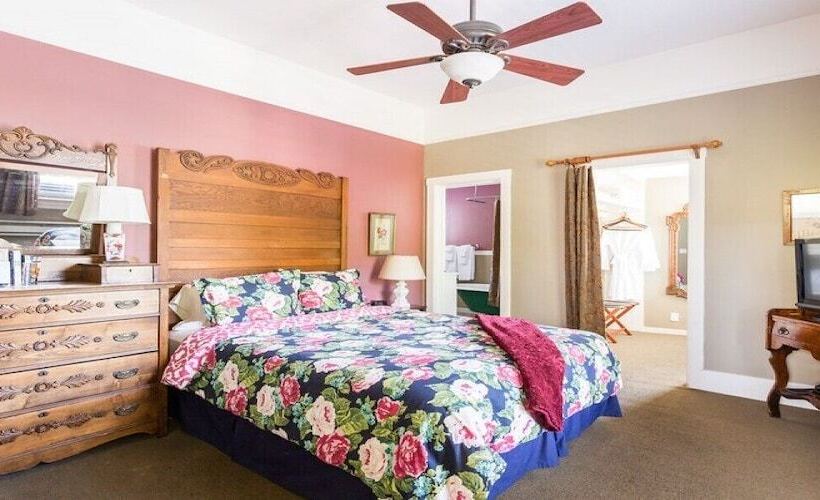 Panama Hotel And Suites