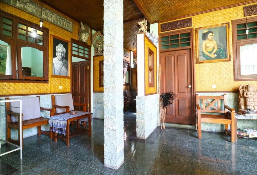 膳宿费 Bamboo Inn Kuta