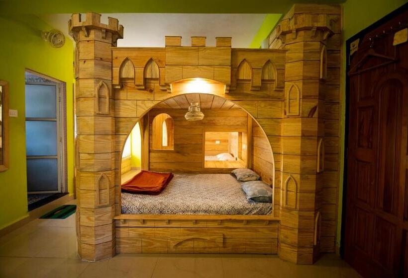 פנסיון Godwill Casa Varca