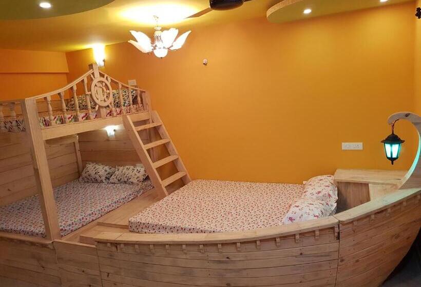 פנסיון Godwill Casa Varca