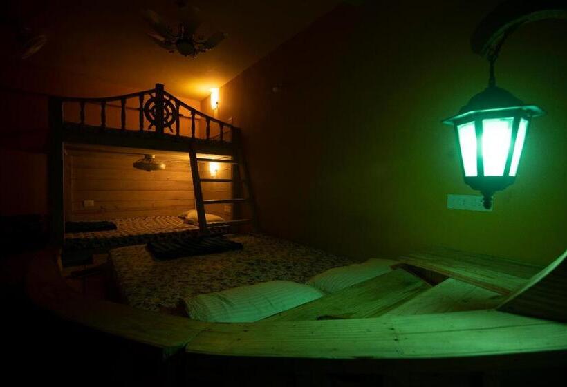 פנסיון Godwill Casa Varca