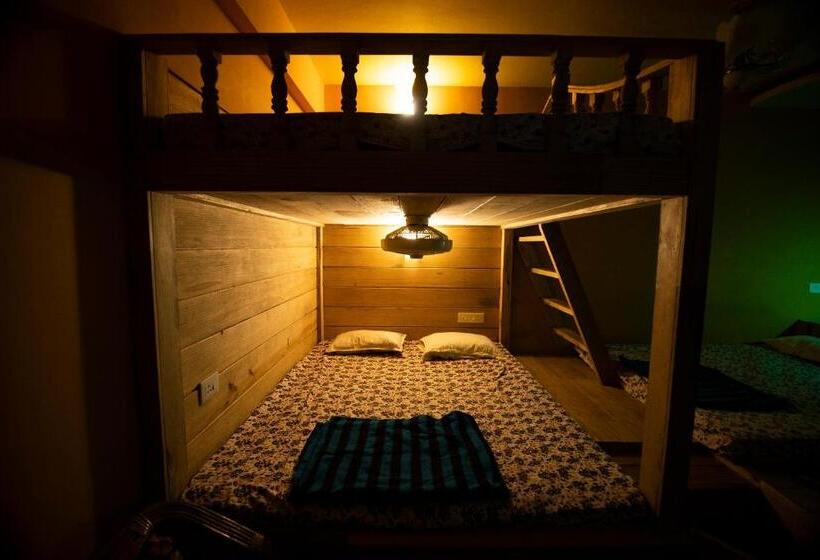 פנסיון Godwill Casa Varca