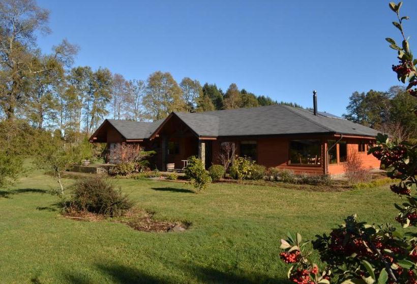 פנסיון Outrippers Pucón