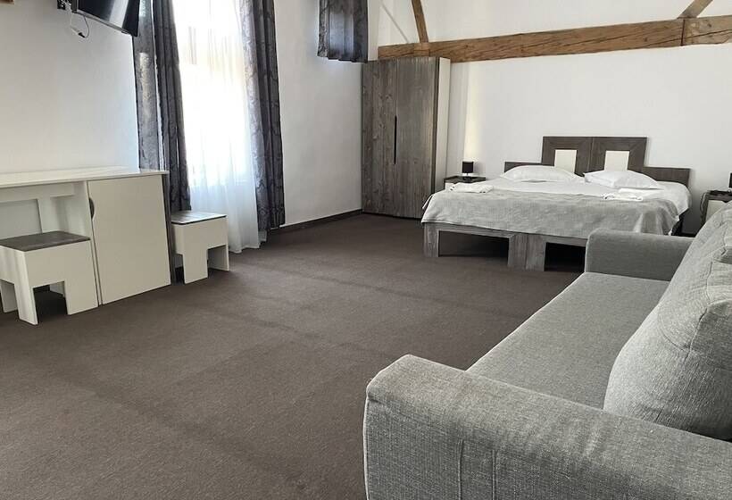 ユースホステル Cristian Inn