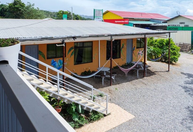 민박 Hostel Cattleya   Monteverde, Costa Rica