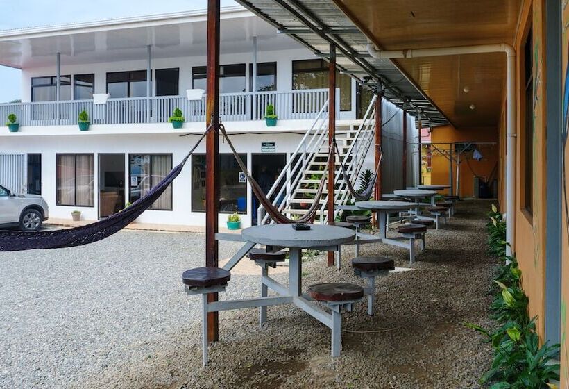 تختخواب و صبحانه Hostel Cattleya   Monteverde, Costa Rica