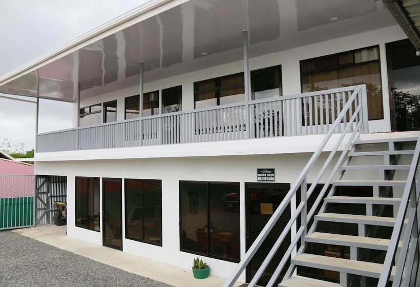 민박 Hostel Cattleya   Monteverde, Costa Rica