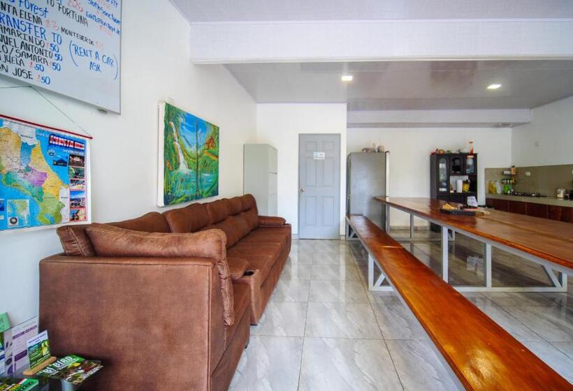 تختخواب و صبحانه Hostel Cattleya   Monteverde, Costa Rica