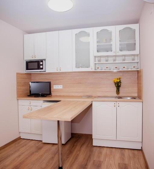 住宿加早餐  King Arthur Panzió