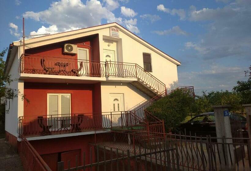 Hotel Airport Home Radinovic