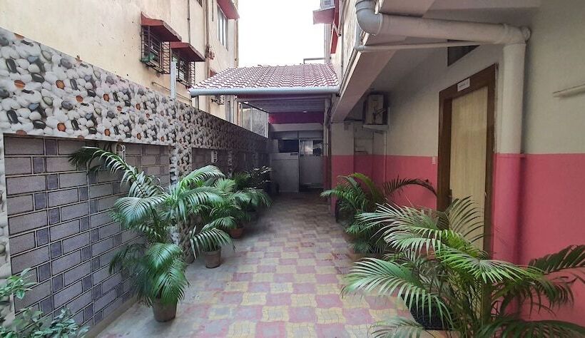 هتل Jimmy Guest House