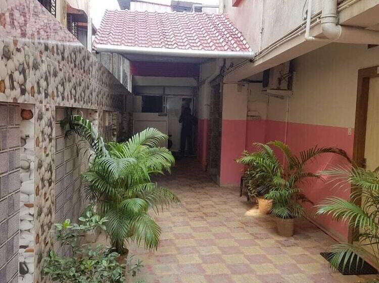 هتل Jimmy Guest House