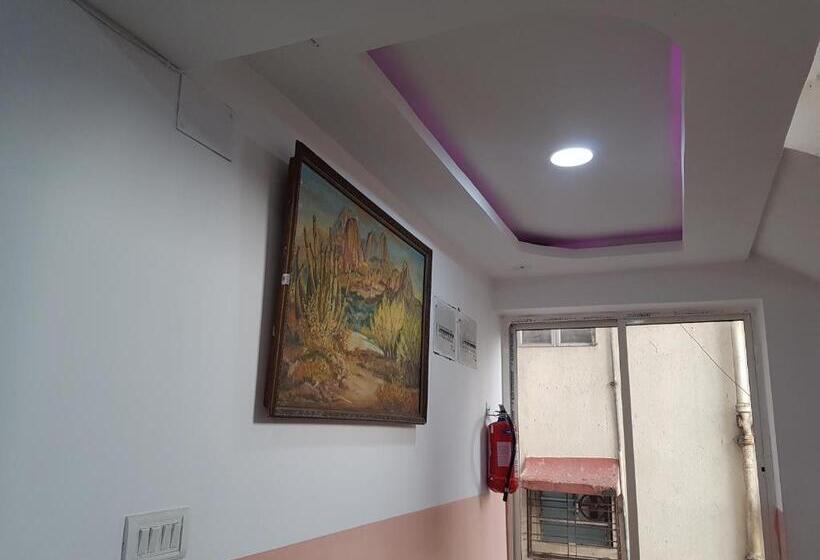 هتل Jimmy Guest House