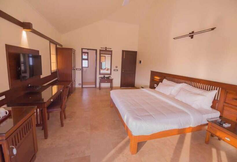 בית מלון כפרי Kyriad Prestige Riverside Amba Ghat