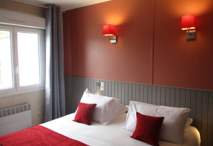 ホテル Hôtel Restaurant Le Clos Charmant