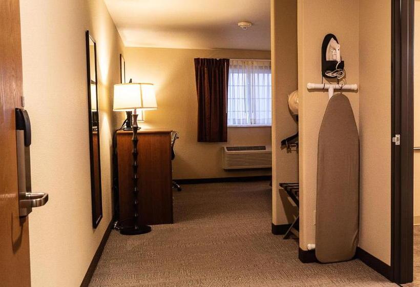 Отель Newcastle Lodge & Convention Center