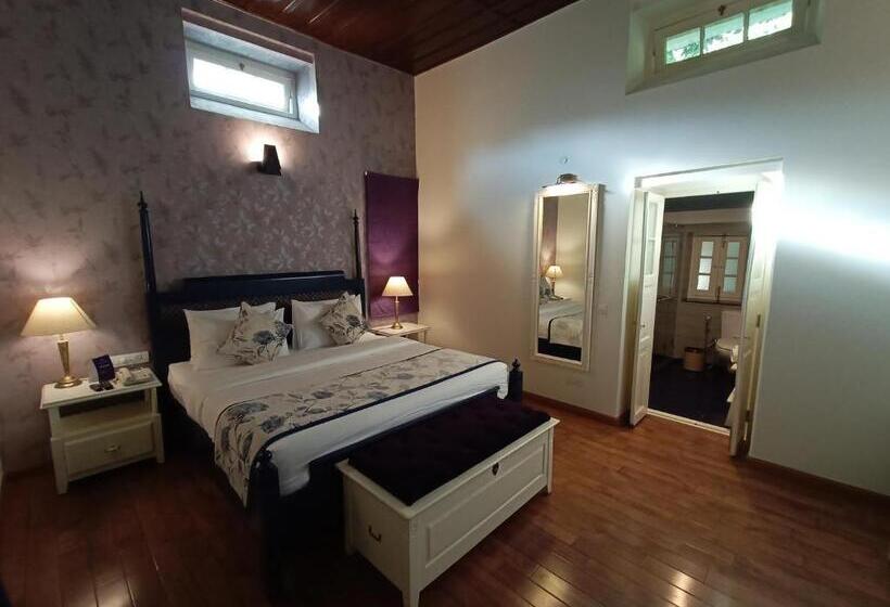 בית מלון כפרי Pine Retreat Mallroad