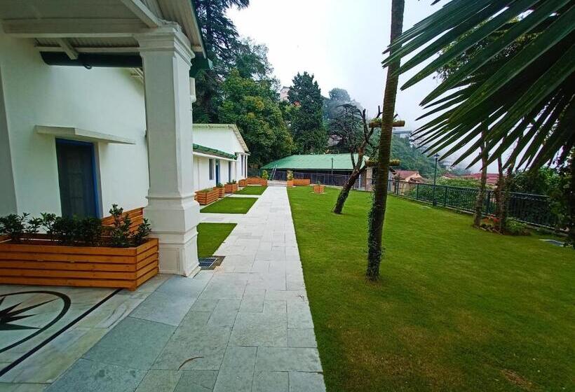 בית מלון כפרי Pine Retreat Mallroad