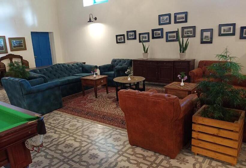 בית מלון כפרי Pine Retreat Mallroad