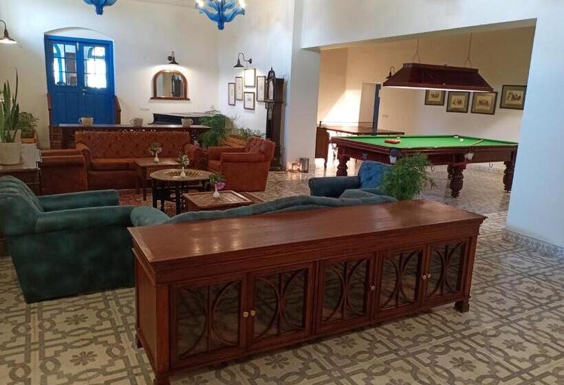 בית מלון כפרי Pine Retreat Mallroad