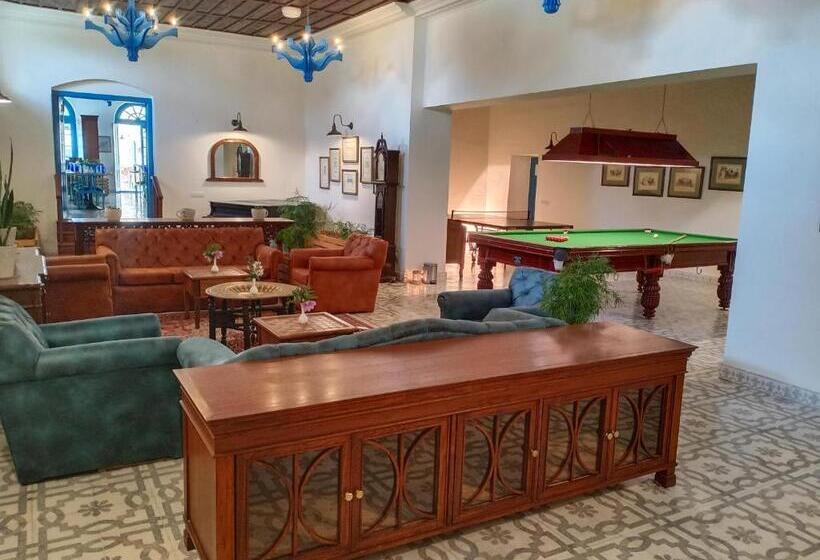 בית מלון כפרי Pine Retreat Mallroad