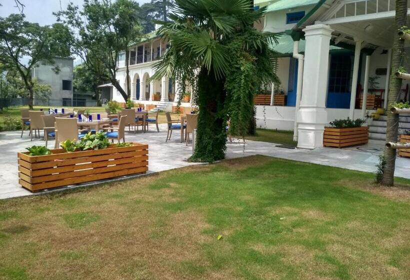 בית מלון כפרי Pine Retreat Mallroad